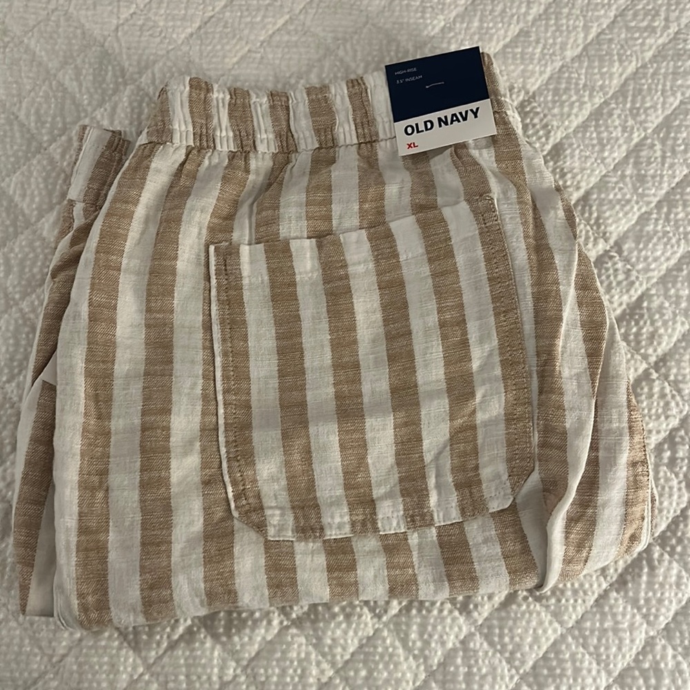 Size xl Old Navy shorts
